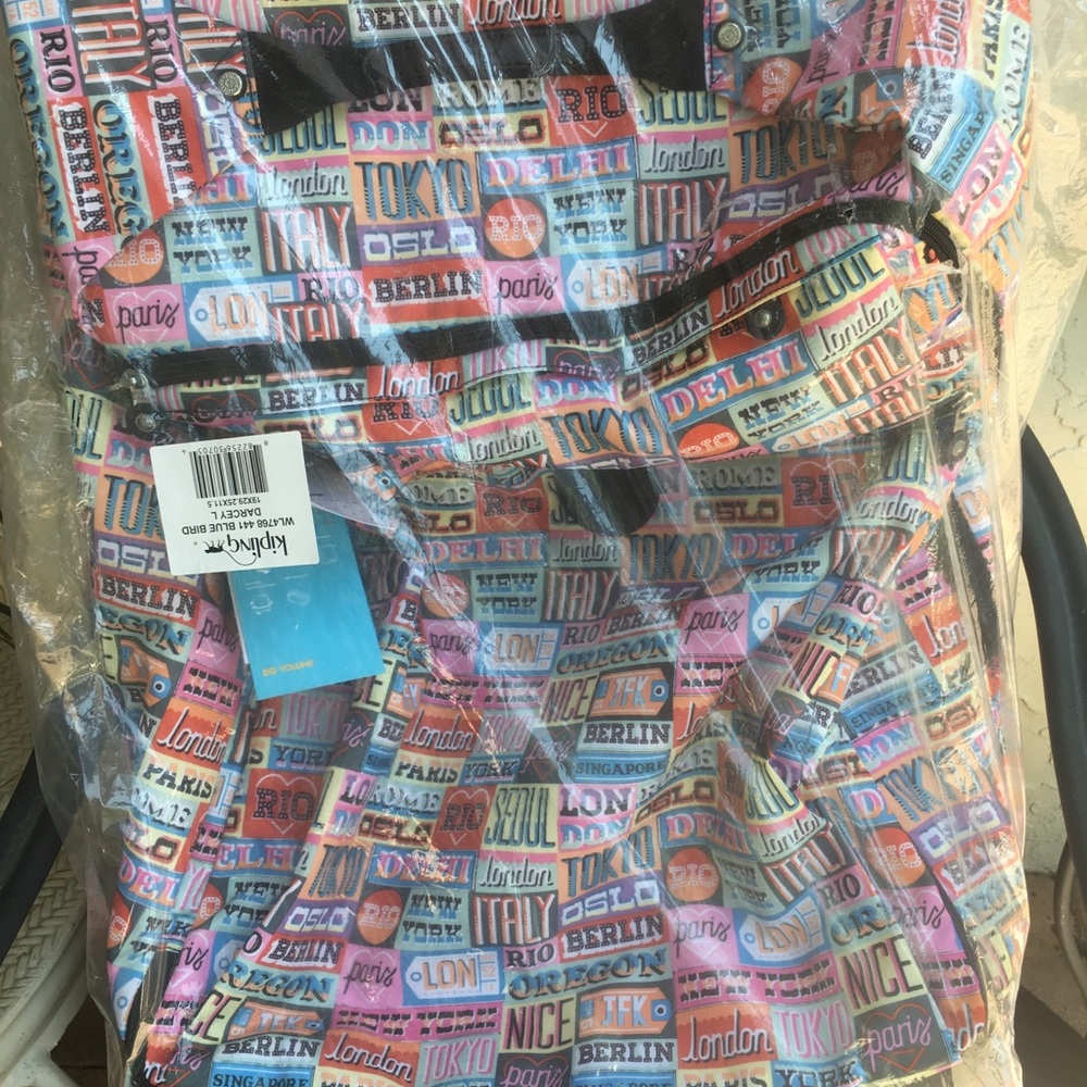 Kipling large wheel luggage